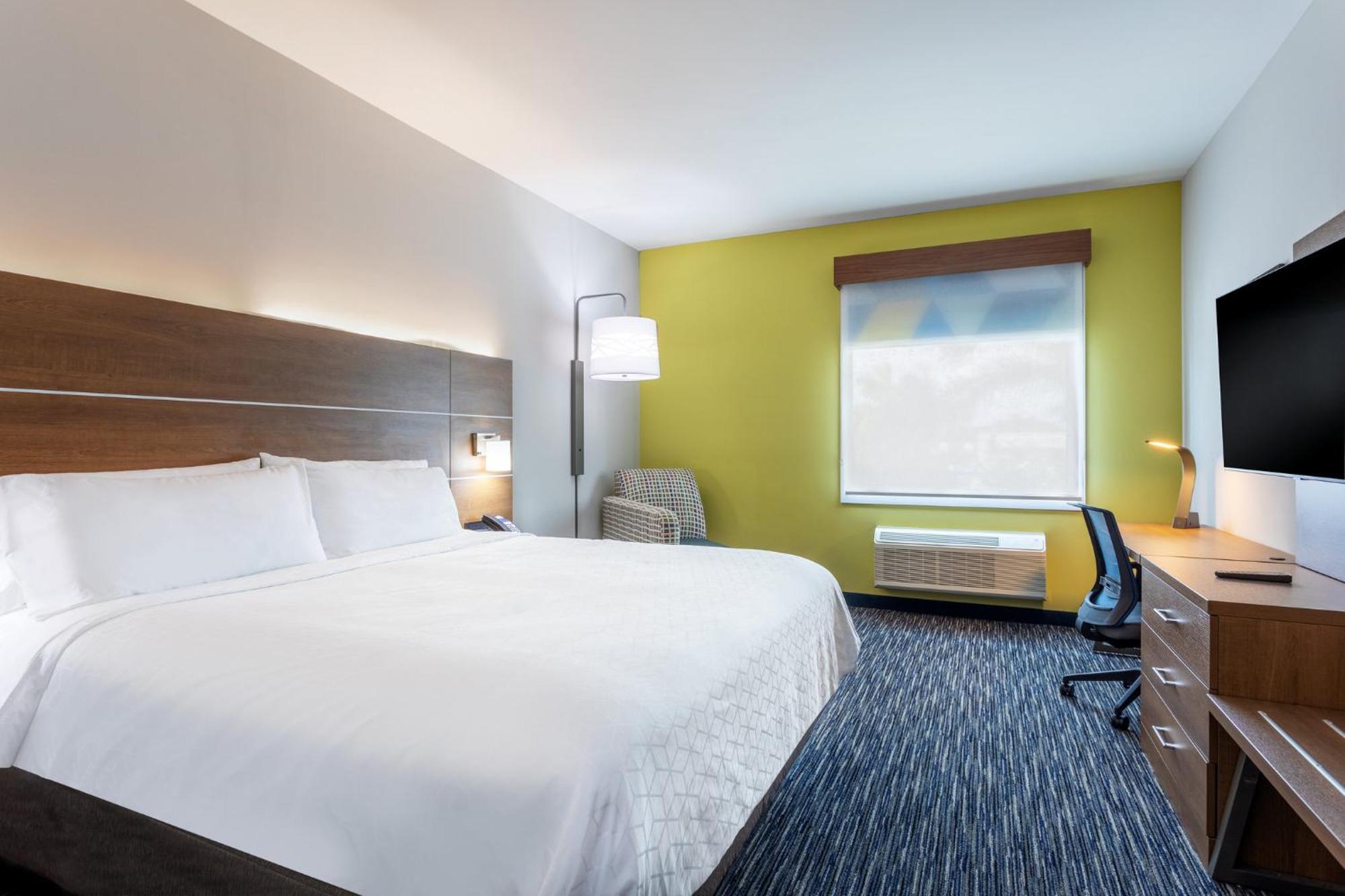 Holiday Inn Express & Suites - Miramar By Ihg Exterior photo