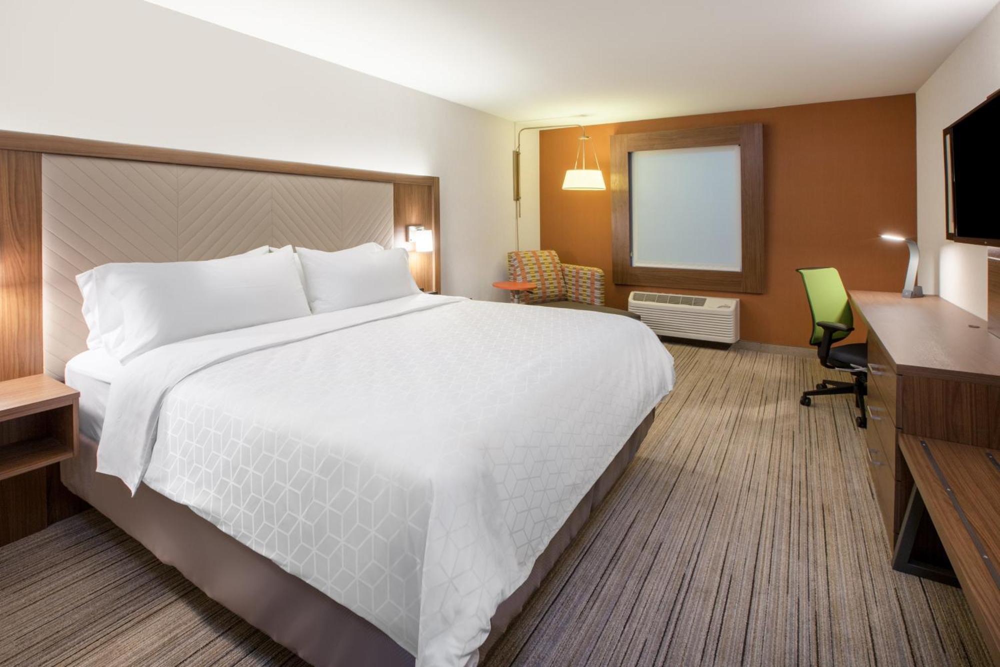 Holiday Inn Express & Suites - Miramar By Ihg Exterior photo